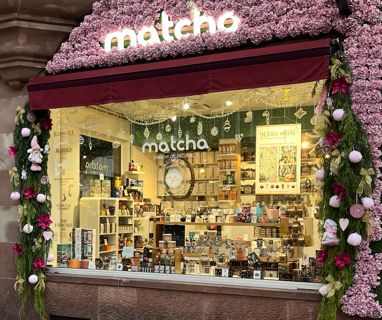 La devanture fleurie de la boutique Matcha à Mulhouse
