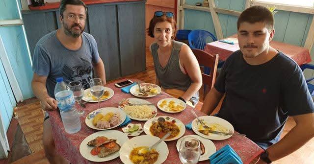 About — Cantinho Barreto · Table