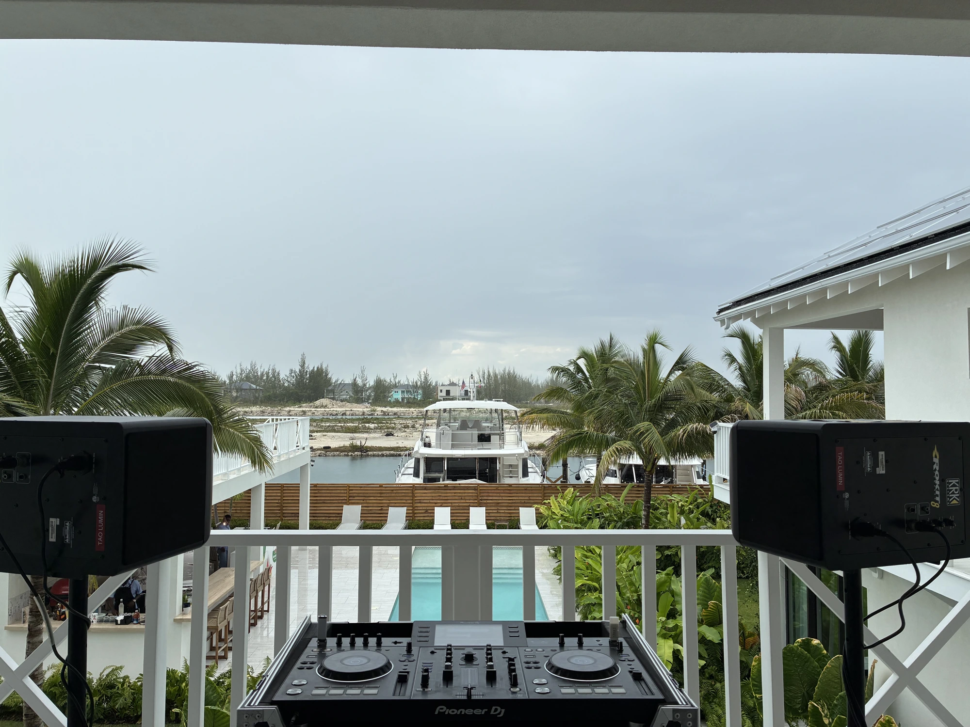 Beachfront Set