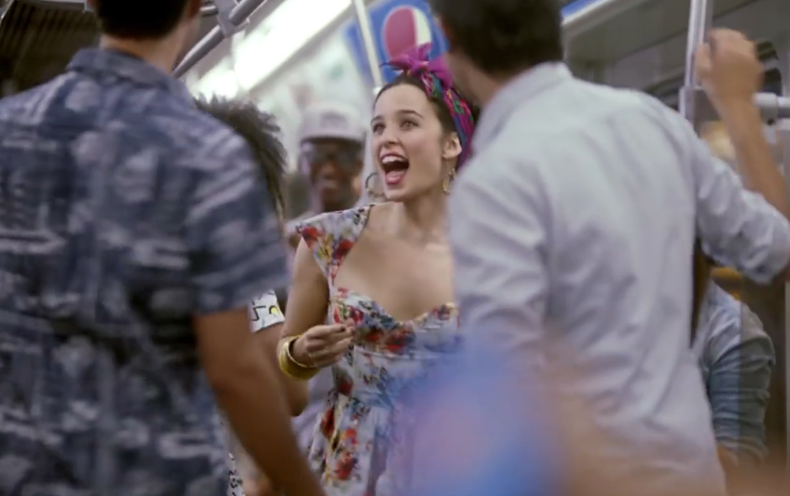 PEPSI FT. MADAME PERINÉ #VIVEHOY
